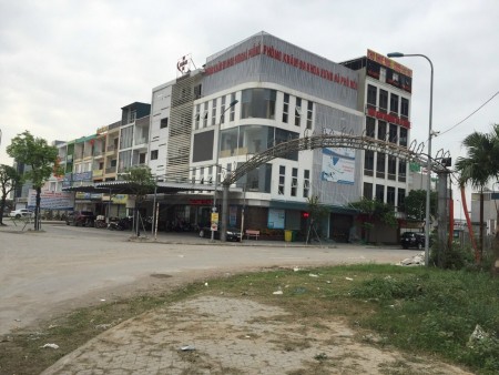Bán tòa nhà 5 tầng đối diện trung tâm thương mại thị xã Mỹ Hào, giá 14 tỷ
