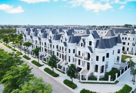 Chủ đầu tư ra mắt khu đô thị sang trọng bậc nhất Tây Hồ. Sổ đỏ trao tay, giá 31 tỷ