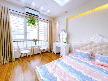 Nhà đẹp Trung Kính Cầu Giấy, 9 phòng khép kín thu 50 tr/tháng dt 49m2, 5 tầng, mt 4m, hơn 5 tỷ