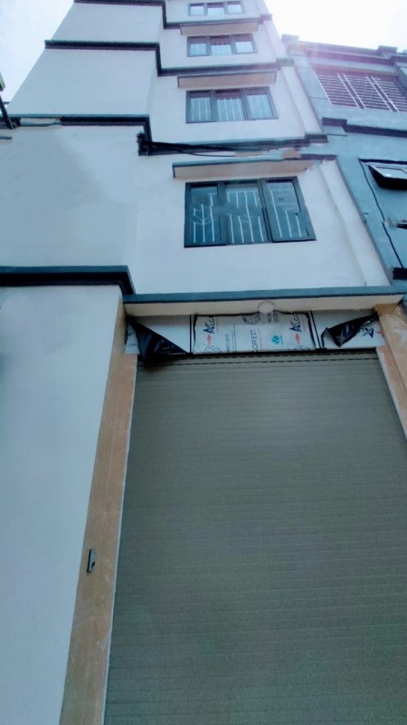 Bán nhà Tứ Hiệp, thôn Cổ Điển A. 30m , 5 tầng, ô tô 4 chỗ đỗ cửa. Chỉ nhỉnh 2 tỷ