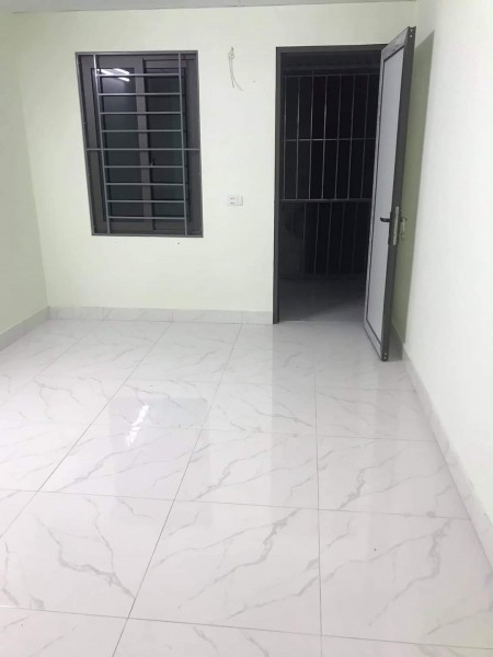 Có ngay nhà gần trung tâm Thanh Trì diện tích 45m2, mặt tiền 3.4m giá chỉ 1.55 tỷ