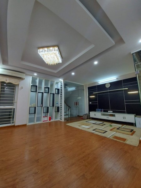 Bán nhà rẻ đẹp nhất phố, khu dân cư phố Thái Hà, dt 42m2, 5 tầng giá hơn 5 tỷ