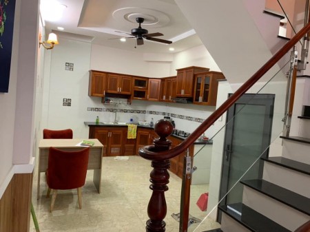 Chính chủ bán nhà riêng Trần Xuân Soạn Quận 7, giá chỉ 4,63 tỷ DTXD 69.4m2, lh 0989149953