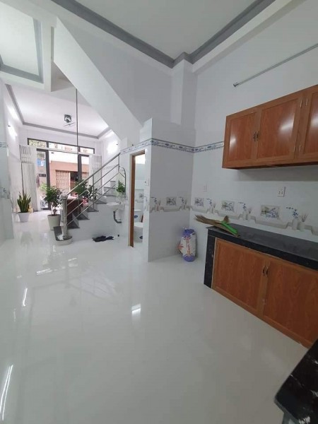 Bán gấp nhà Nguyễn Tiểu La quận 10, 3 tầng, sát mặt tiền, giá bán nhanh 6 tỷ 950