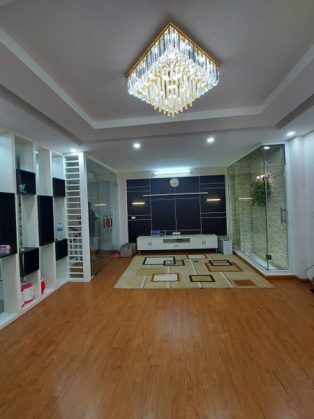 Bán nhà ở ngay phố Thái Hà, Chùa Bộc, Quận Đống Đa, dt 42m2, 5 tầng, giá 5.6 tỷ