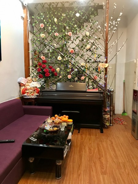Bán nhà Bạch Mai gần mặt phố diện tích 40m2 giá chỉ 3.4 tỷ thương lượng, lh 0985067278