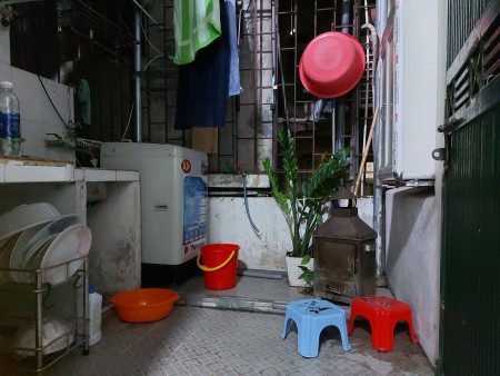 Cần bán gấp nhà Phố Cát Linh, DT 16m x5 tầng, Sổ đỏ riêng, giá chỉ 1 tỷ150 triệu