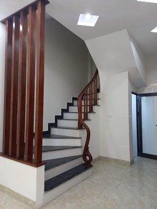 Bán nhà Nguyễn Văn Cừ tặng nội thất tiền tỉ diện tích 36m2 giá bán 3 tỷ
