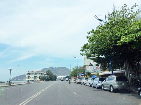 Cho thuê mặt bằng 500m2 mặt tiền view biển đường Hạ Long P.1 Vũng Tàu.