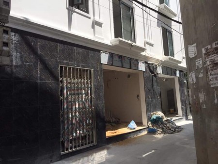 Bán nhà đường Kim Giang, lô góc,DT 34m2 xây 5T,Mt 8m.Giá 4,2 tỷ có TL. Lh Thanh 0977686830