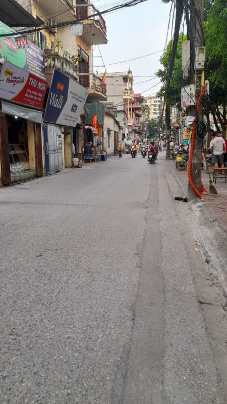 Chính chủ nhà ở Cửu Việt, Gia Lâm dt 58m2, mt 6m, giá 3.05 tỷ. Kinh doanh, ô tô đỗ cửa