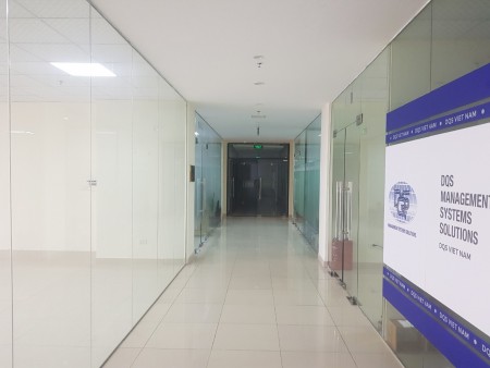 Cho thuê tòa văn phòng mặt phố phố Tam Trinh gần cầu Mai Động, giá 15 triệu/tháng