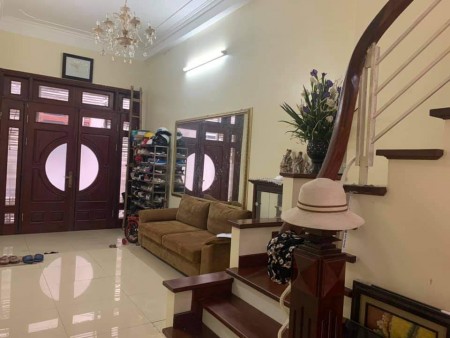 Bán nhà Kim Giang, nhà đẹp full nội thất, phong cách châu Âu, chỉ việc xác vali về ở