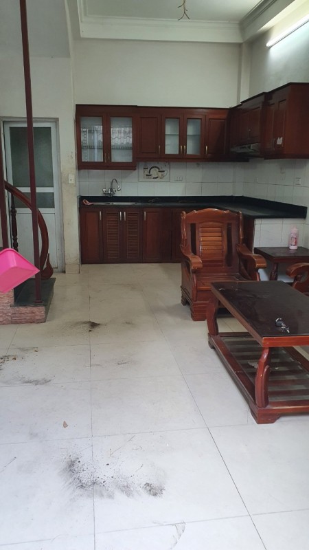 Cho thuê nhà Mỗ Lao diện tích 30m2 4 tầng 3pn 6 triệu/tháng, ngõ xe máy