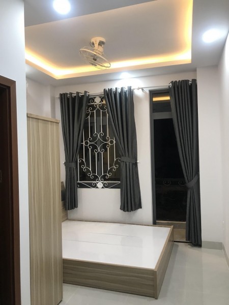 Cần bán gấp HXH Trần Quang Khải Quận 1, chỉ 4 tỷ, sổ vuông vức liên hệ 037.6966.383
