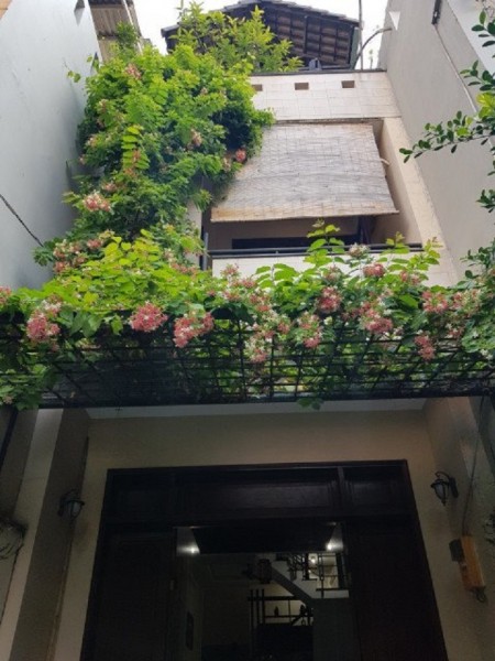 Bán nhà hẻm xe hơi nguyên căn Phạm Văn. Bạch, giá bán 7.9 tỷ, dt 76m2