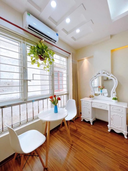 Bán nhà mới Phạm Văn Đồng, thoáng sáng long lanh, giá bán 3.7 tỷ, bàn giao sổ ngay