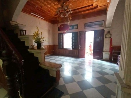 Nhà 75m2, giá 8 tỷ Nguyễn văn Cừ Long Biên, 2 mặt ngõ ô tô vào nhà
