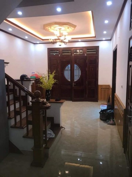 Bán nhà La Khê Hà Đông, nhà 6 tầng ô tô đỗ cửa trung tâm Quận, dt 40m2, giá 2.68 tỉ