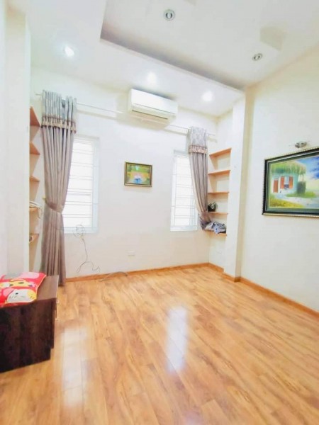 Bán nhà phân lô Hoàng Mai, lô góc ô tô đỗ cửa vào nhà kinh doanh liên hệ 0942823628