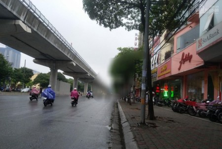 Cần bán nhà mặt phố Cầu Giấy vỉa hè lớn kinh doanh liên hệ 0968885685