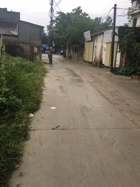Bán đất Tổ 9 - TT Quang Minh, gần đường 24m, DT 60m2, kinh doanh được, ngõ thông, 2 ô tô tránh nhau