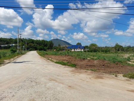 Cần bán lô đất S16 thuộc Suối Nhum, đã có sổ. Công chứng sang tên.