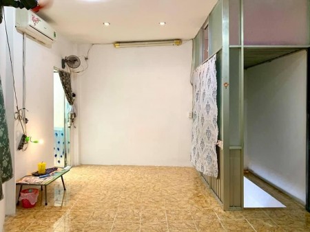 Bán nhà Sư Vạn Hạnh, diện tích 20m2, 3 lầu, 2PN, 2WC, chỉ với 2.85 tỷ
