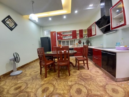Bán nhà nguyên căn Quang Trung, Hà Đông, diện tích 34m2, 4 tầng, mt 5m, giá 2.2 tỷ