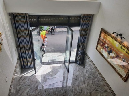 Nhà 4 tầng, hẻm xe hơi quay đầu, cạnh trung tâm Triển Lãm Tân Bình giá bán 6,3 tỷ