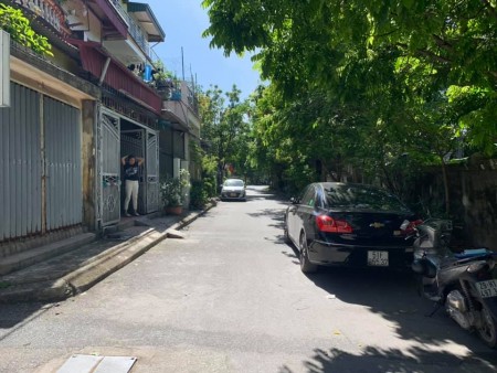 Bán đất Vip Ngọc Lâm ngõ thông 7 chỗ đỗ cửa ngày đêm giá nhỉnh 3 tỷ, sổ đỏ đẹp