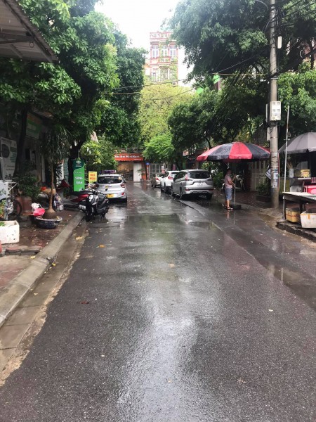 Mặt ngõ tiện kinh doanh ô tô đỗ cửa khẩu Ba Đình dân cư hiện hữu, giá Chỉ 3.8 tỷ