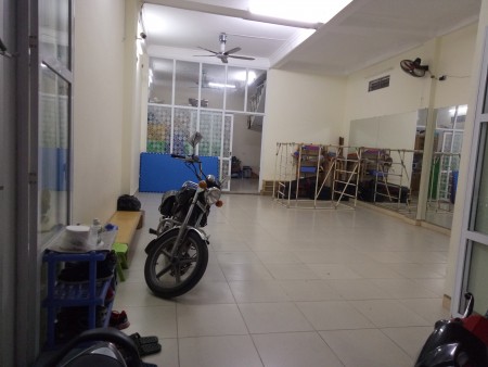 Siêu hiếm Lạc Long Quân Ôtô diện tích sử dụng 72m, 5 tầng giá bán 9.4 tỷ