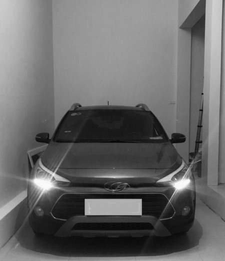 Bán nhà Hoàng Quốc Việt, DT 40m2 x 5 tầng lô góc có gara ôtô, kinh doanh, 5.05 tỷ