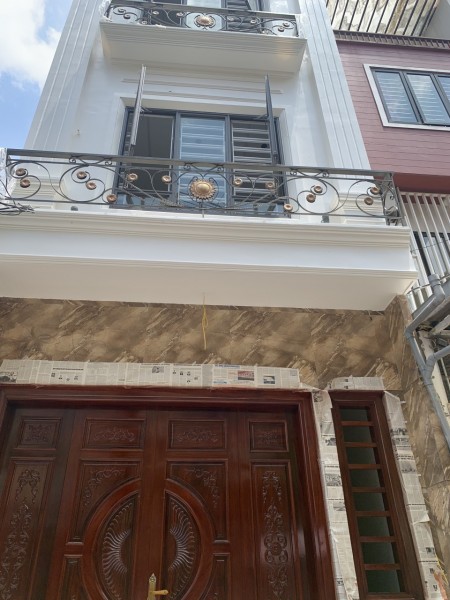 Bán nhà 4 tầng x 58m2 PL ô tô tránh ngõ 143 Nguyễn Chính, Hoàng Mai giá 7,6 tỷ. LH 0912442669