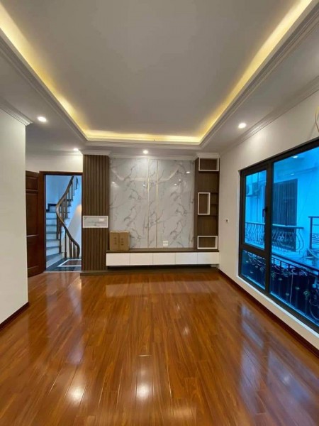 Bán nhà Phố Khương Hạ, Thanh Xuân 33m2, 5 tầng, giá chỉ 2. 4 tỷ. Liên hệ: 0368781929