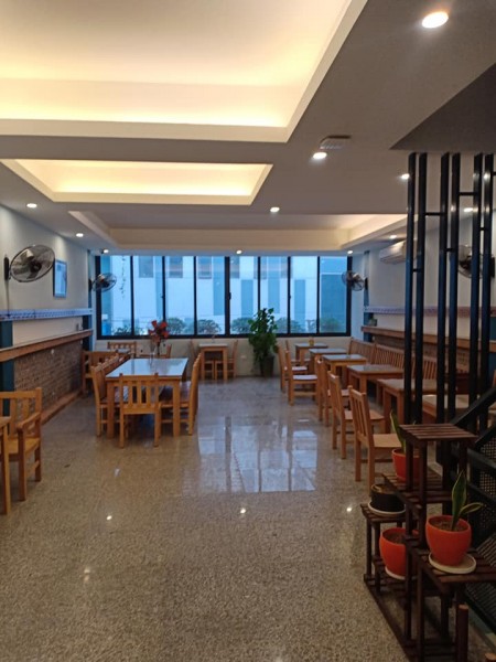 Bán nhà mặt tiền Lạc Long Quân, Xuân La,Tây Hồ. Vị Trí Siêu KD. DT 114m2, 5 tầng, mt 6m, gía 27.5 tỷ