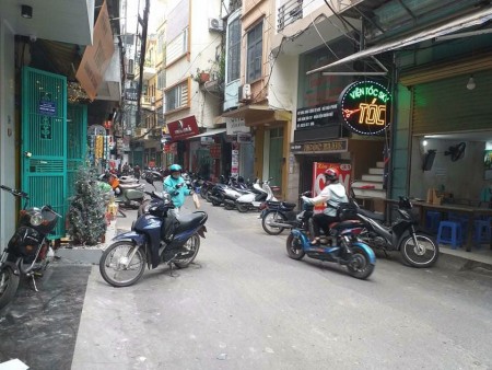 Bán nhà Tây Sơn, Chùa Bộc, Đống Đa dt 23m2, 4 tầng, mt 2.7m giá nhỉnh 2 tỷ