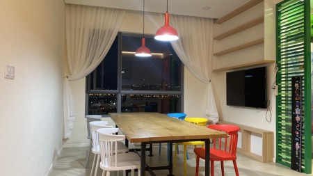 Cho thuê căn hộ 3 phòng ngủ, dt 143m2, Full nội thất, giá 35 triệu/tháng. LH. 0792317869 (Phan Cường)