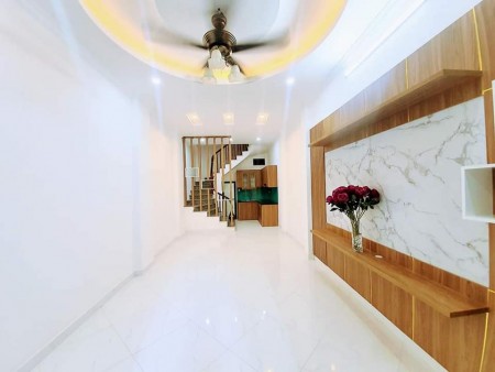 Bán nhà cực hiếm Dương Văn Bé, nhà mới koong, ngõ rộng thoáng, dt 36m2 4 tầng, 3.7 tỷ