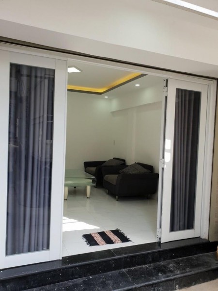 Bán nhà đường Đồng Đen, Tân Bình, diện tích 34m2, nhà mới 2 tầng, giá hời 4,1 tỷ