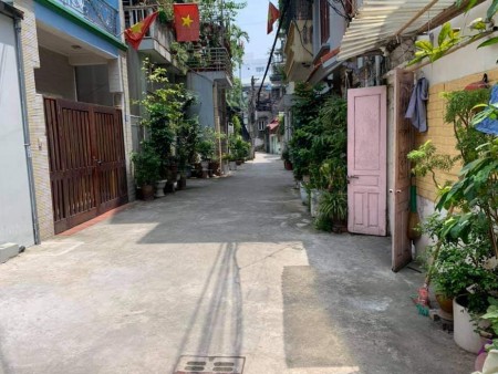 Bán gấp nhà giảm chào 250 triệu, ngõ ô tô Doãn Kế Thiện, 5 tầng, dt 46m2