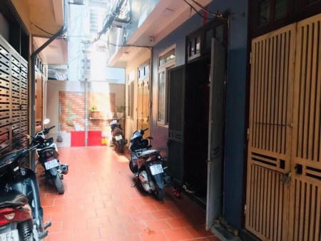 Bán nhà nguyên căn Hoàng Hoa Thám, dt 43m3, 5 tầng đúc, giá 4.7 tỷ, liên hệ 092 234 6363