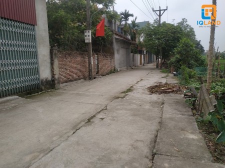 Đất rộng 172m2 Bìa Làng Xuân Bách Quang Tiến Sóc Sơn Đường 5m giá bán 10tr/m