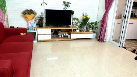 Bán nhà Phố Định Công Thượng nhà đang hoàn thiện, ô tô đỗ cách 25m, dt 42m mt 4.5m giá 3.1 tỷ.