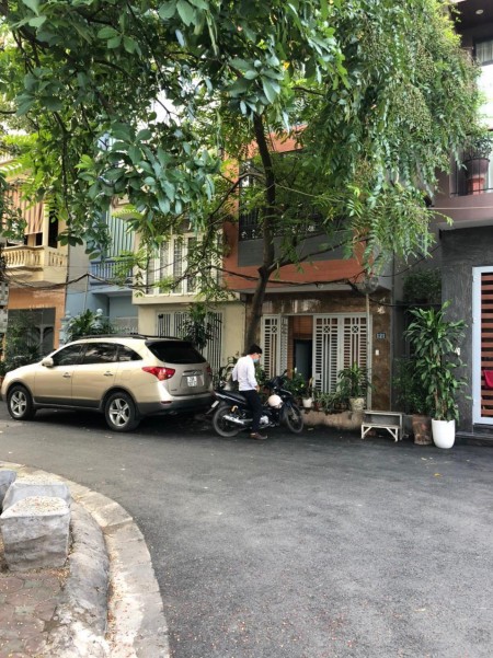 Bán nhà Thanh Xuân, lô góc thoáng sáng, diện tích 25m2, mt 3.7m, 4 tầng, giá bán 4.25 tỷ