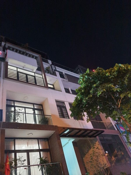 Bán nhà 5 tầng ở Cổ Nhuế Bắc Từ Liêm, đẹp như phố, giá hơn 2 tỷ, lh 0398238688