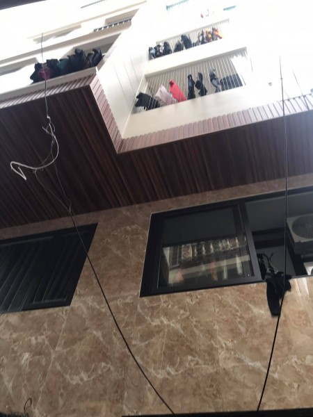 Bán tòa nhà gần phố Võng Thị, Tân Hồ, 80m x 7 tầng thang máy, gồm 12 căn hộ cao cấp cho thuê