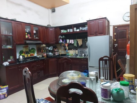 Cần bán nhà phố Trần Khát Chân, dt 40m2, 5 tầng, ngõ thoáng mát, gần phố, lh 0394357733