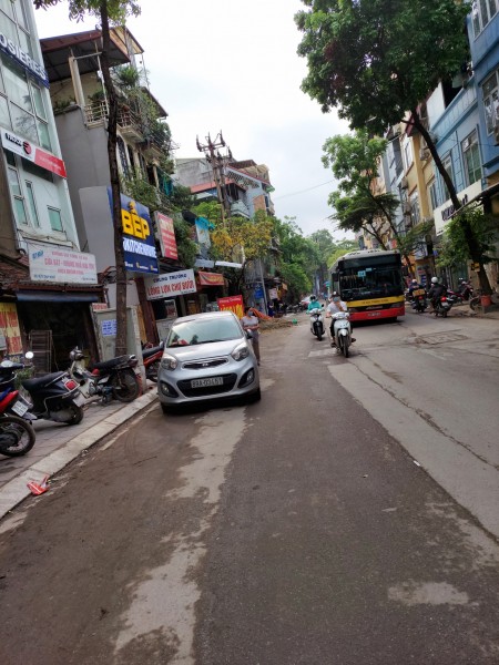 Bán nhà 2 mặt phố vỉa hè kinh doanh, dt 106m2, 7 tầng đúc, thang máy, Quận Tây Hồ